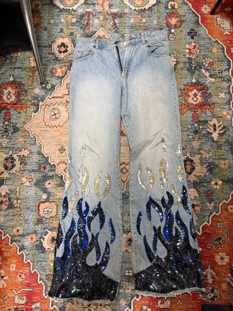 KATHARINE HAMNETT LONDON スパンコール デニムパンツ