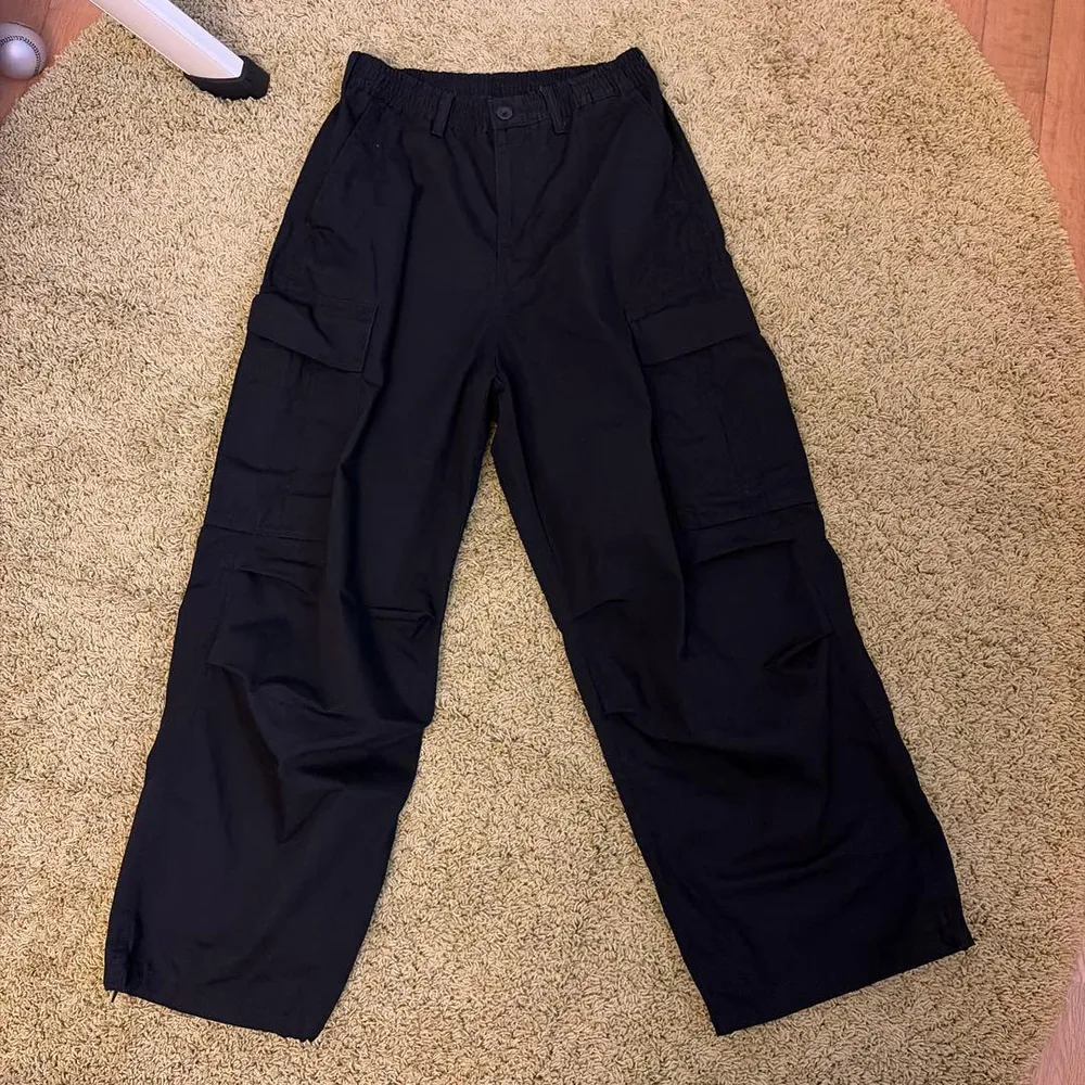 【GU】スーパーワイドカーゴパンツ 総ゴム ドローコード 黒 S
