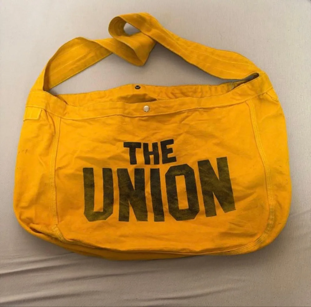 THE UNION ニュースペーパーバッグ