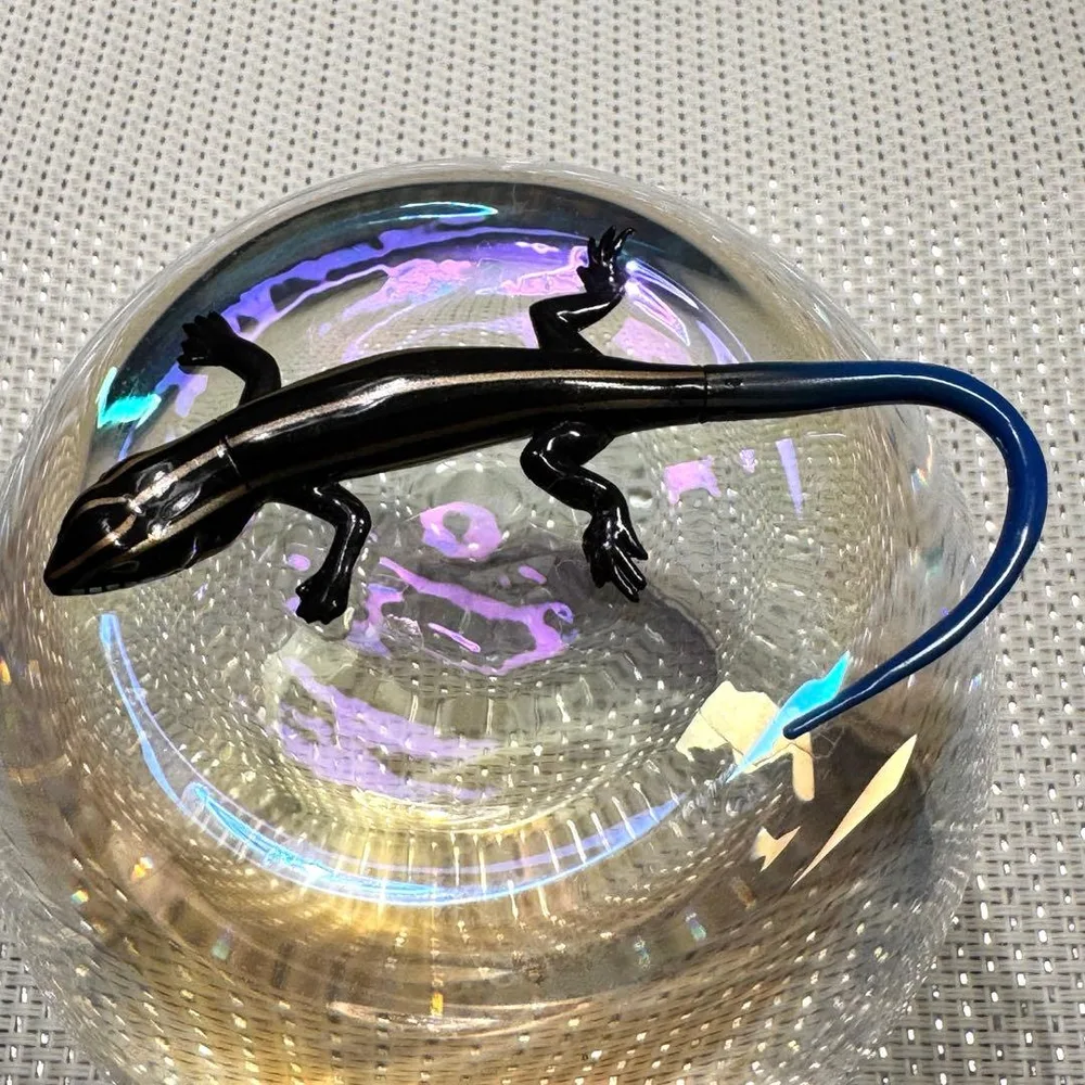 チョコエッグ ニホントカゲ 幼体 フィギュア 青い尻尾 トカゲ爬虫類 ミニチュア