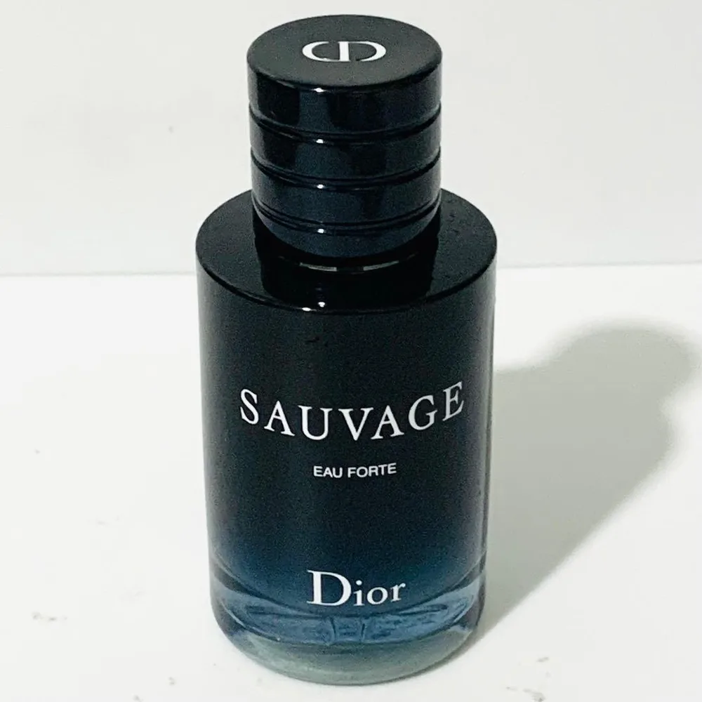 60ml ディオール ソヴァージュ オー フォルト 香水