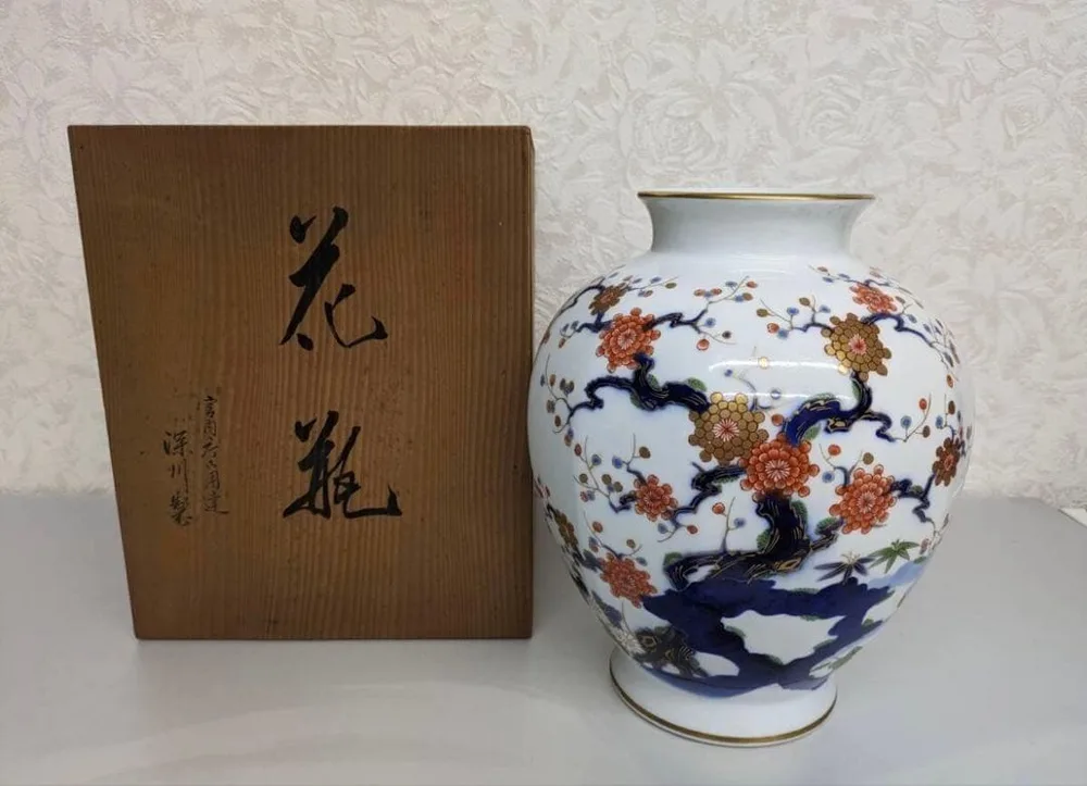 【宮内庁御用達】深川製磁 有田焼 金彩染錦 岩梅紋 花瓶 壺 木箱付き