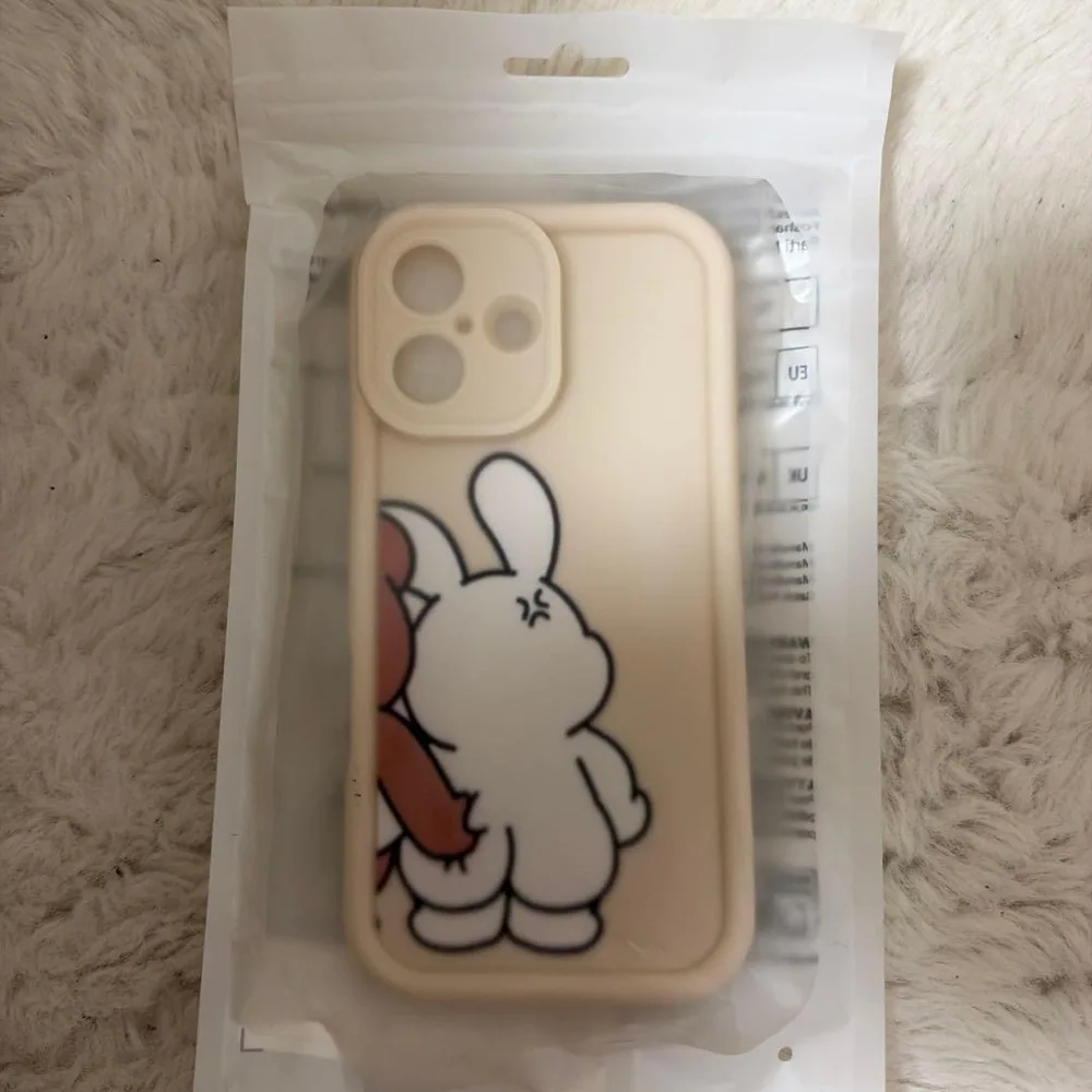 iPhone16用ケース うさぎ キャラクター ベージュ