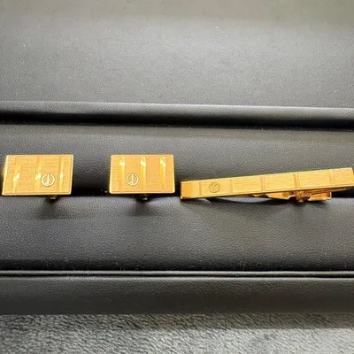 美品 dunhill ダンヒルゴールドカラー ネクタイピン カフス セット