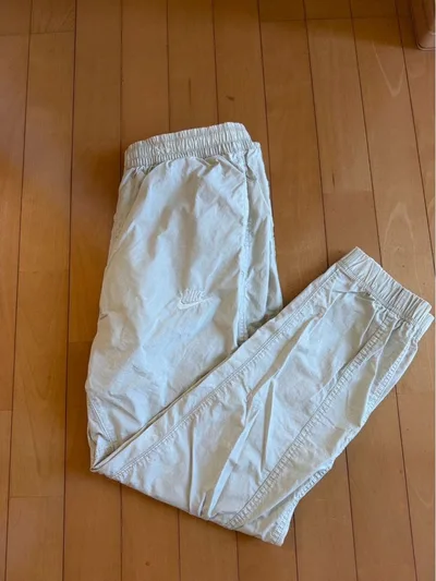 NIKE カーゴパンツ メンズ オリーブ