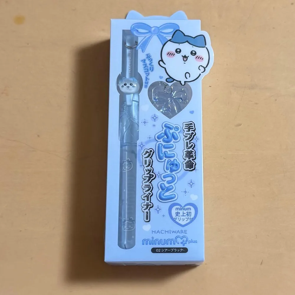 minum ちいかわ ぷにゅっとグリップライナー ハチワレ 02シアーブラック