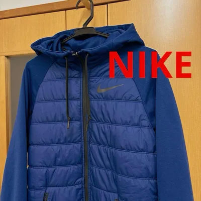 NIKE ナイキ 中綿入り パーカー ナイロンパーカー ナイロンジャケット 長袖