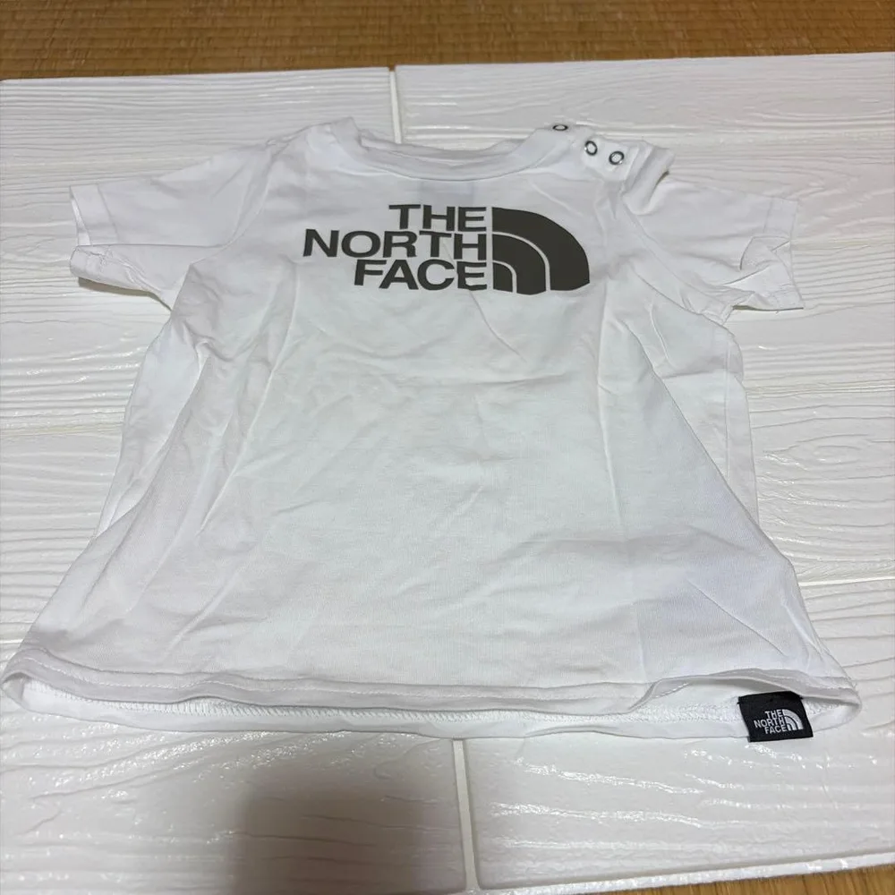 THE NORTH FACE Tシャツ ホワイト 18から24