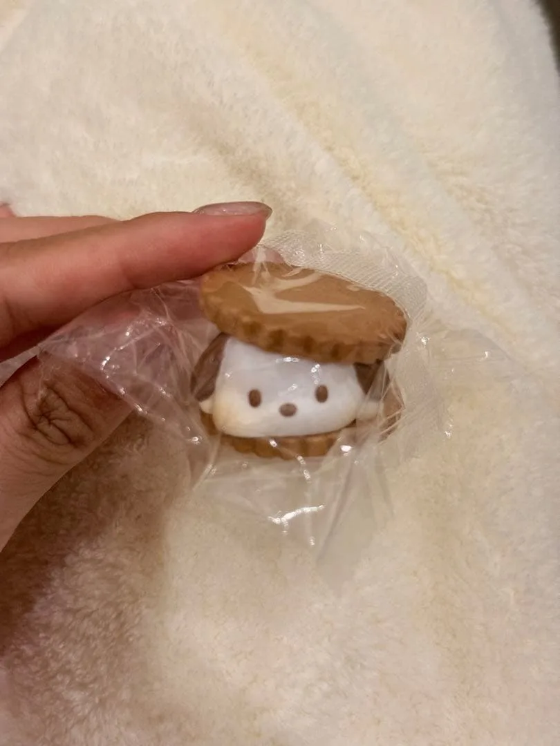Sanrio characters ふにゅっとスモアサンド ポチャッコ