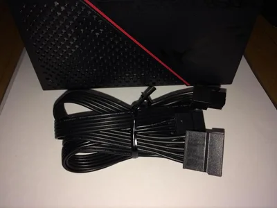 ASUS ROG-STRIX 電源用 SATAケーブル