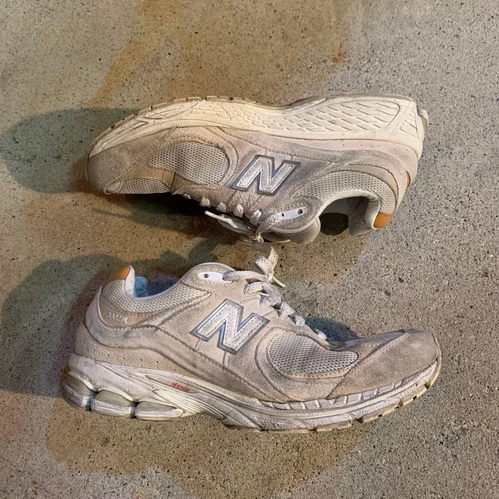 ニューバランス New Balance 2002R スニーカー 28.0cm