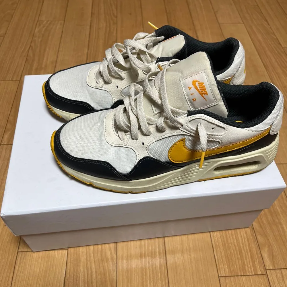NIKE AIR スニーカー ホワイト イエロー ブラック