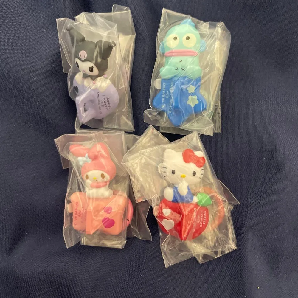 サンリオ キーリングハンガー ガチャ クロミ キティ マイメロ ハンギョドン
