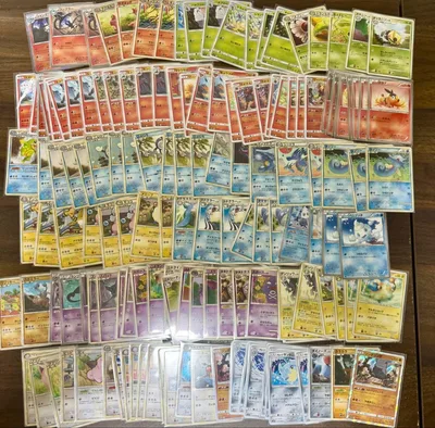 ขายการ์ดโปเกมอนจำนวนมาก