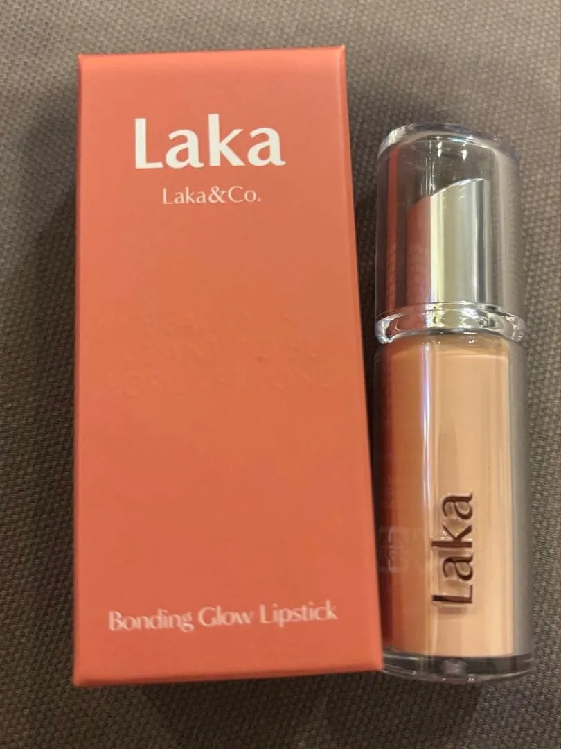 Laka (ラカ) ボンディンググロウリップスティック
