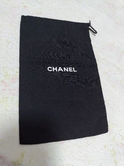 CHANEL ブラック 巾着 ポーチ