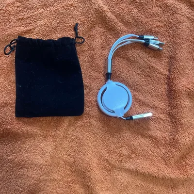 3in1 充電ケーブル 巻取り式 ホワイト