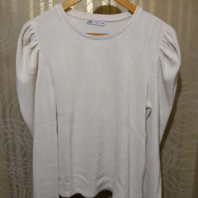 ZARA パフスリーブ ニット ホワイト