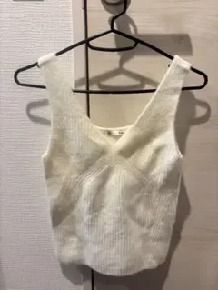 ホワイト ニット ノースリーブ トップス