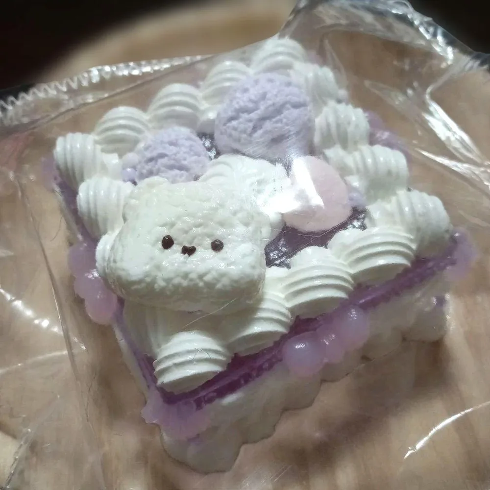 新品♥KiKi くま デコレーションケーキ パープル スクイーズ