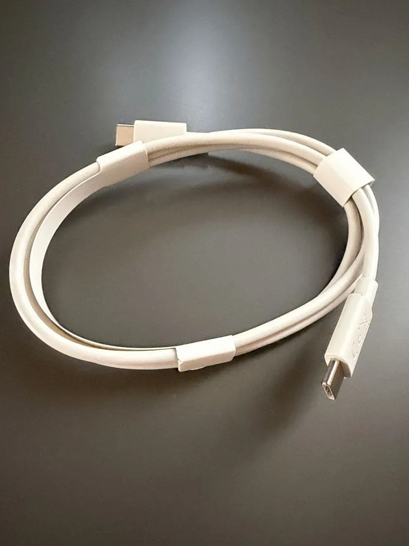 USB-C 充電ケーブル ホワイト