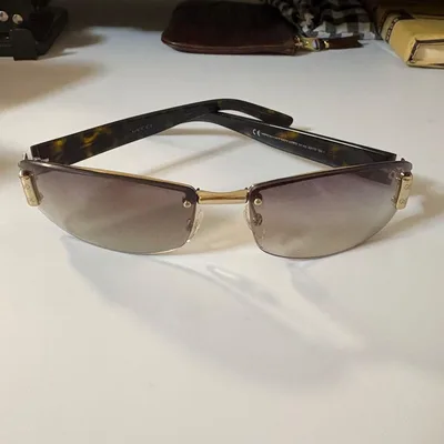 GUCCI GGロゴ リムレス サングラス