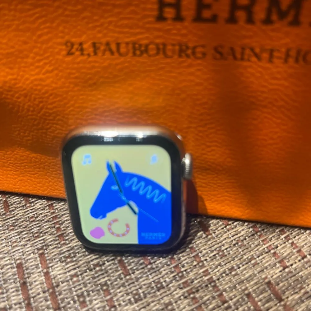 Apple Watch HERMES Series4(本体、ベルト他)