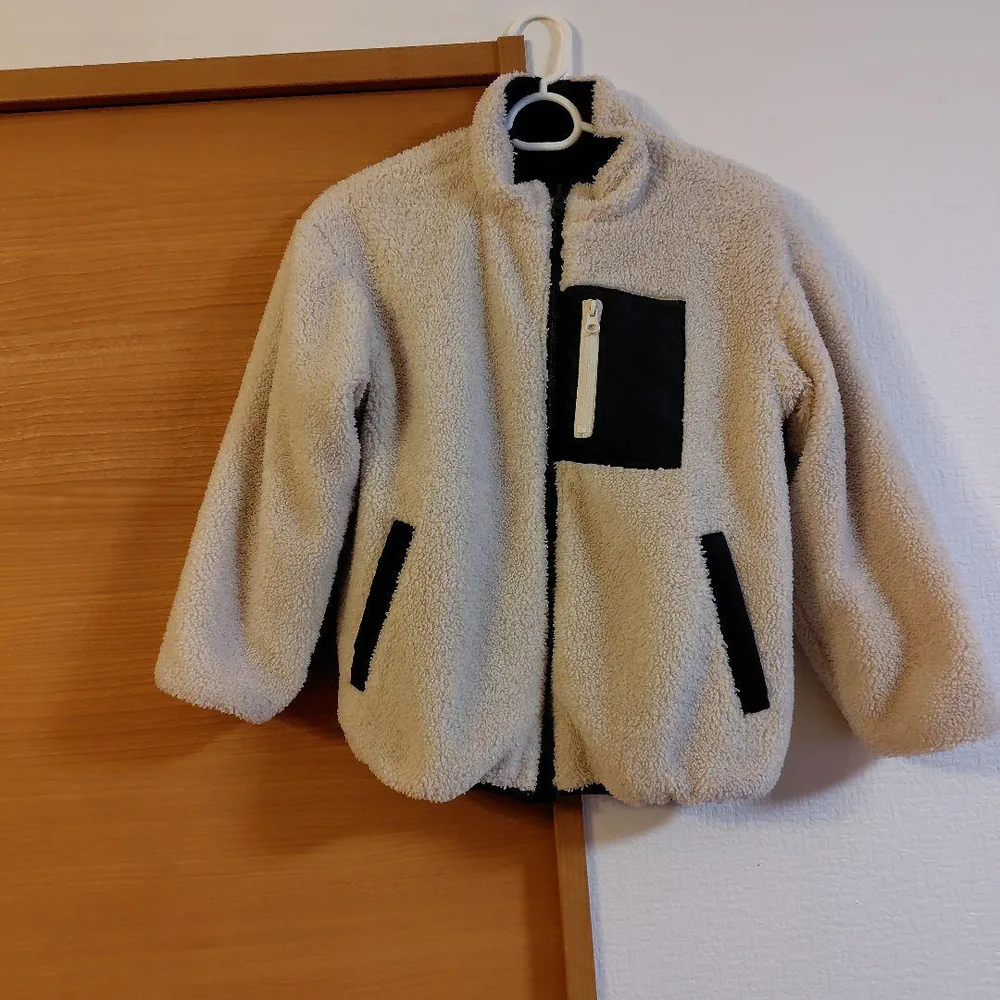リバーシブル ボアジャケット ネイビー×ベージュ