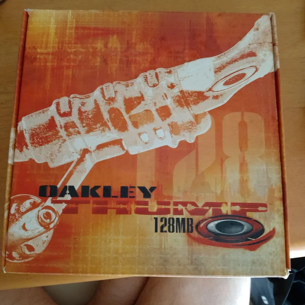 希少品 OAKLEY THUMP 128MB サングラス
