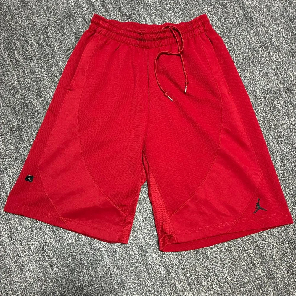 JORDAN ショートパンツ レッド メンズMサイズ美品