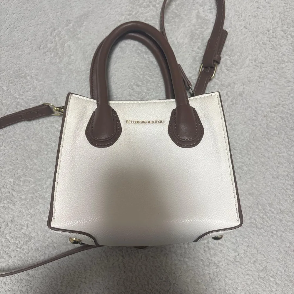 ショルダーバッグ