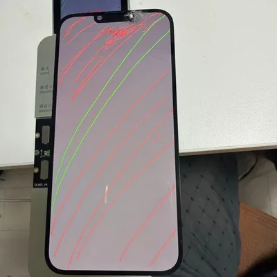 訳ありのiPhone 14 Plus の純正フロントパネル