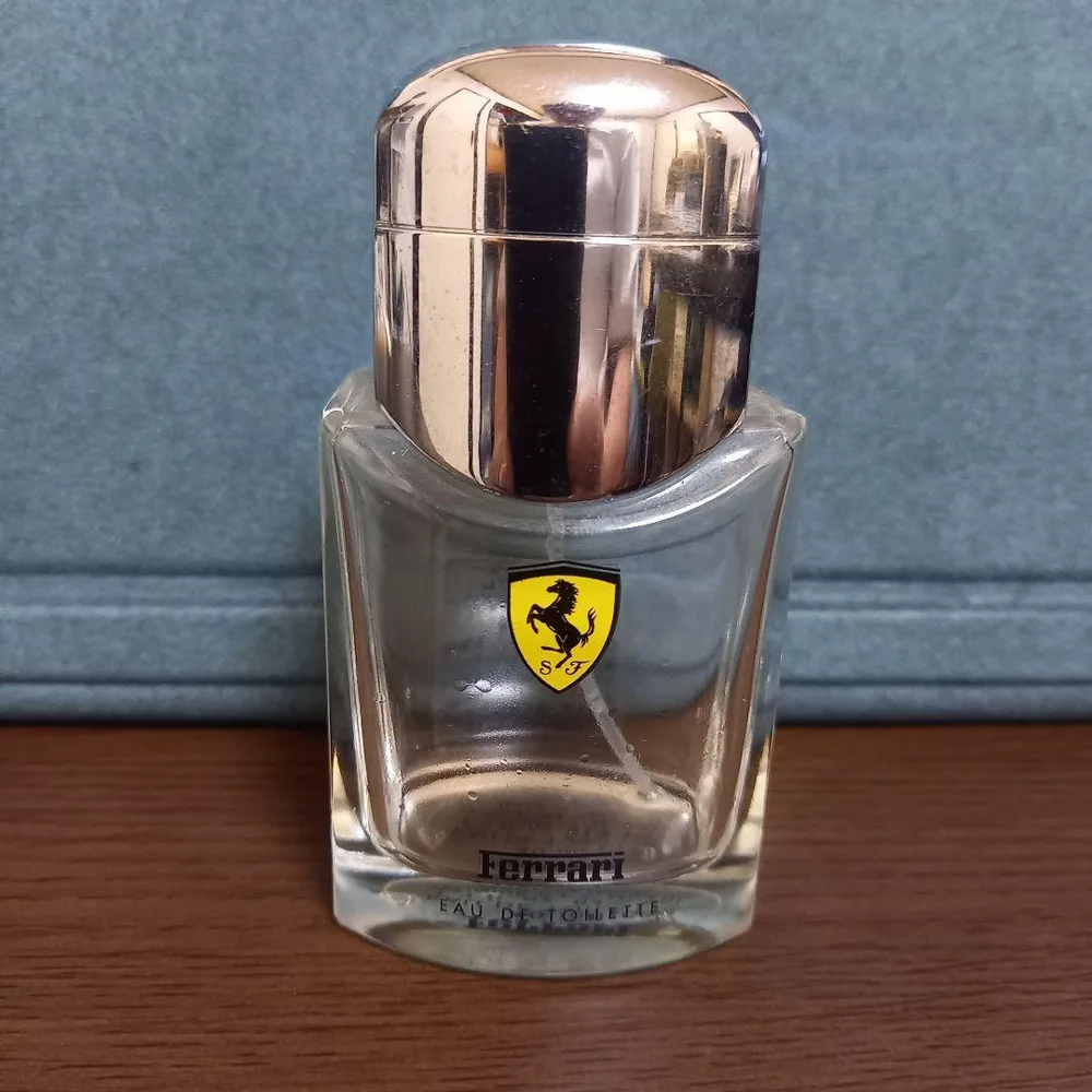 FERRARI フェラーリ オードトワレ 40ml 空ボトル