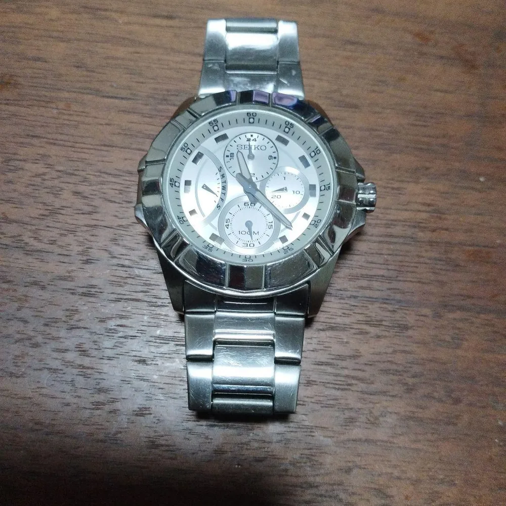 週末セールSEIKO メンズ腕時計 シルバーカラー