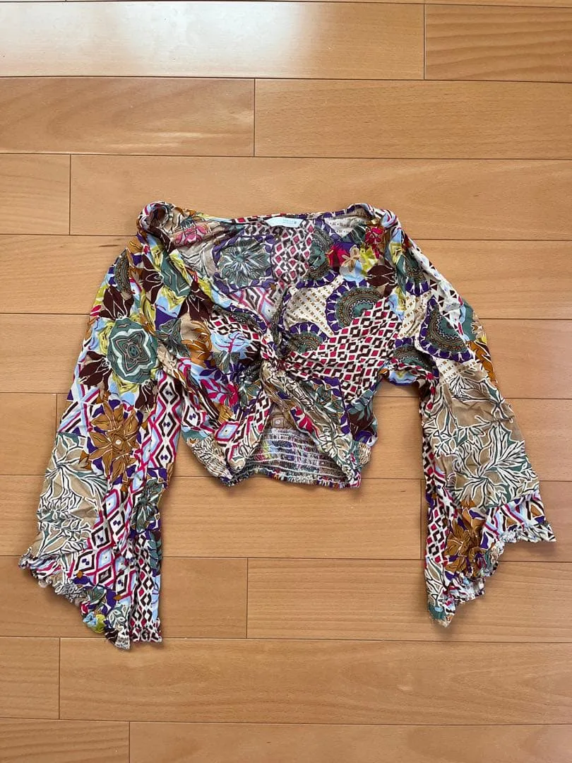 ZARA✴︎トップス