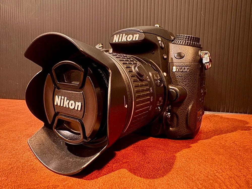 Nikon D7000 レンズキット AF-S DX 18-55mm VR II