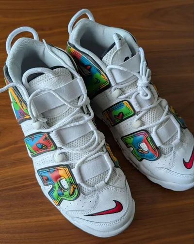 NIKE AIR MORE UPTEMPO ホワイト マルチカラー