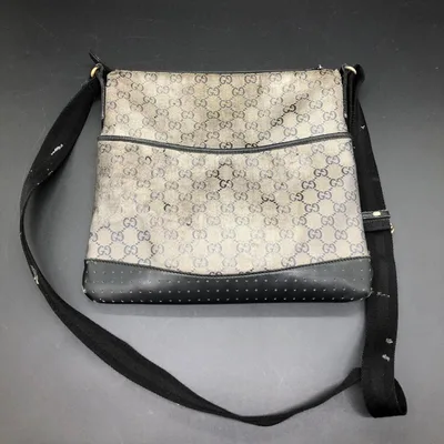 กระเป๋าสะพาย GUCCI Gucci ลาย GG สีดำง่อยทอง
