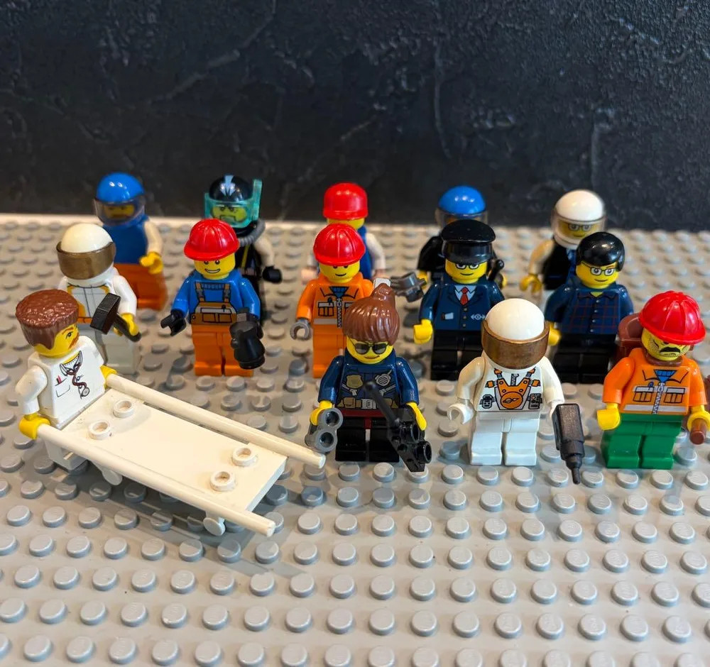 正規品 LEGO レゴ ミニフィグ 14体まとめ売り 旧型 作業員 パーツ大量
