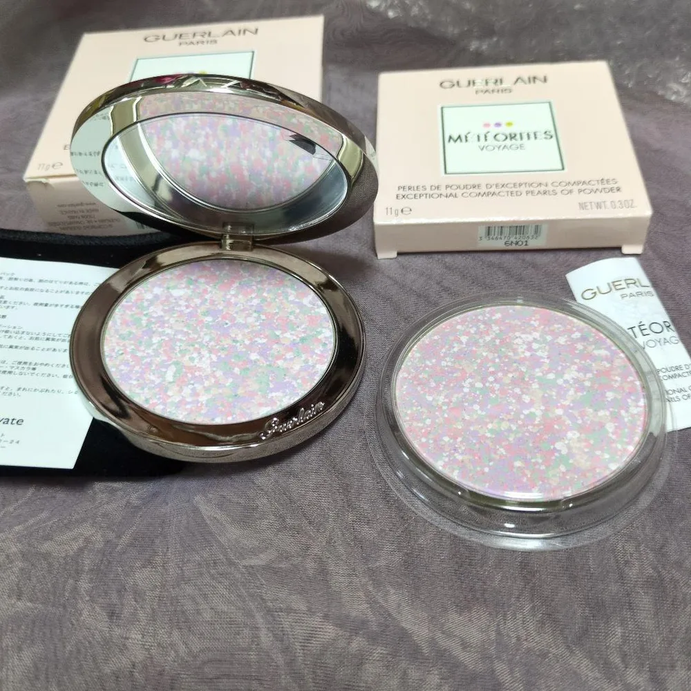 新品♥GUERLAIN メテオリット ヴォワイヤージュ フェイスパウダー