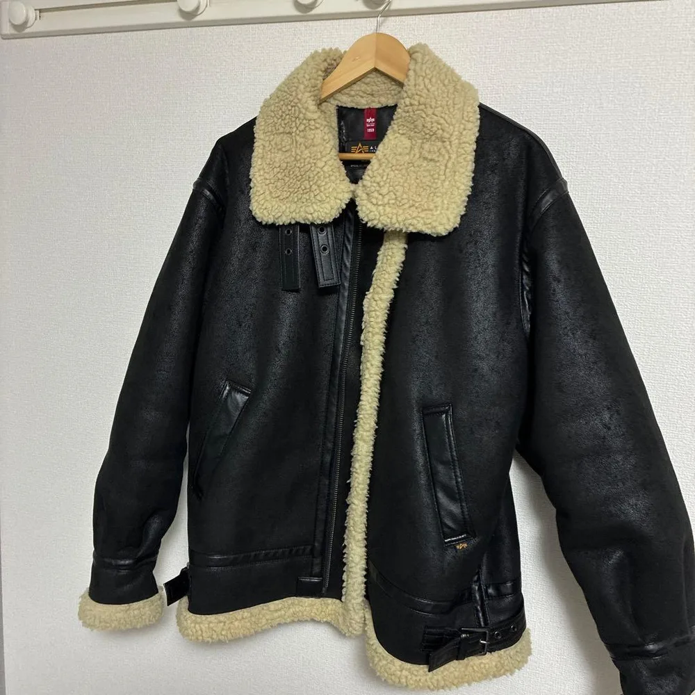 Alpha Industries B-3 フライトジャケット