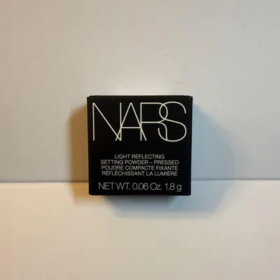 NARS ライトリフレクティング セッティングパウダー プレスト N クリア