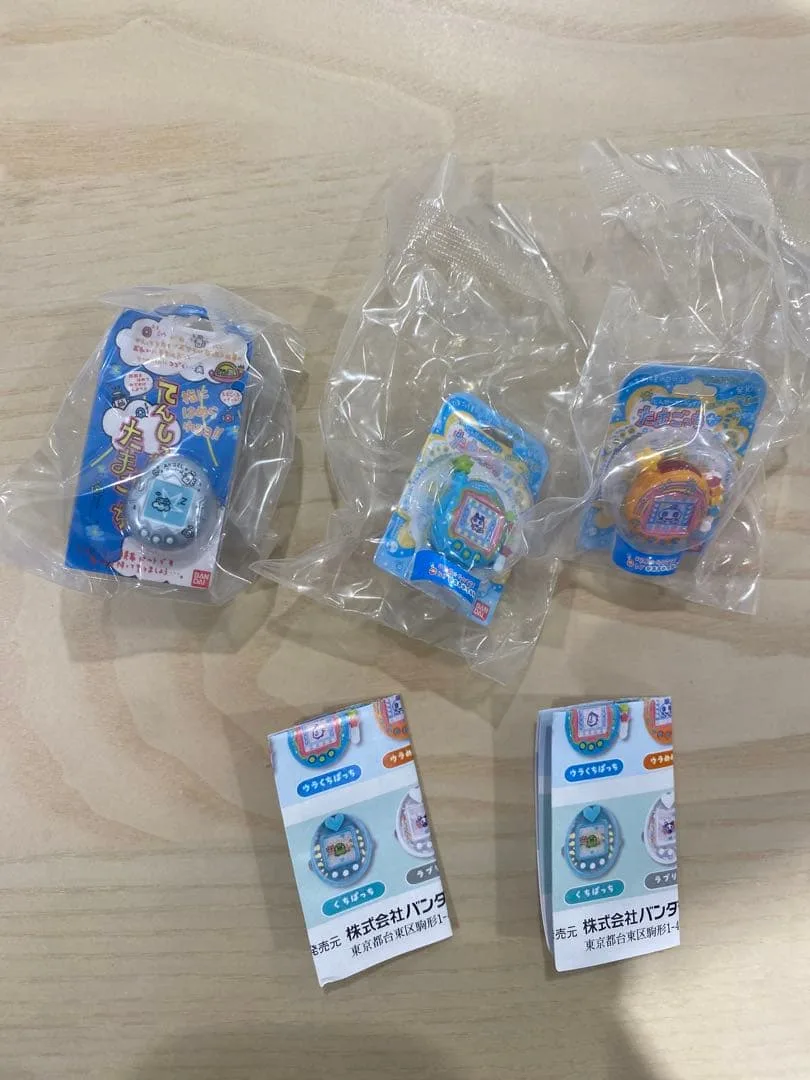たまごっち4 パッケージ付きのリングコレクション