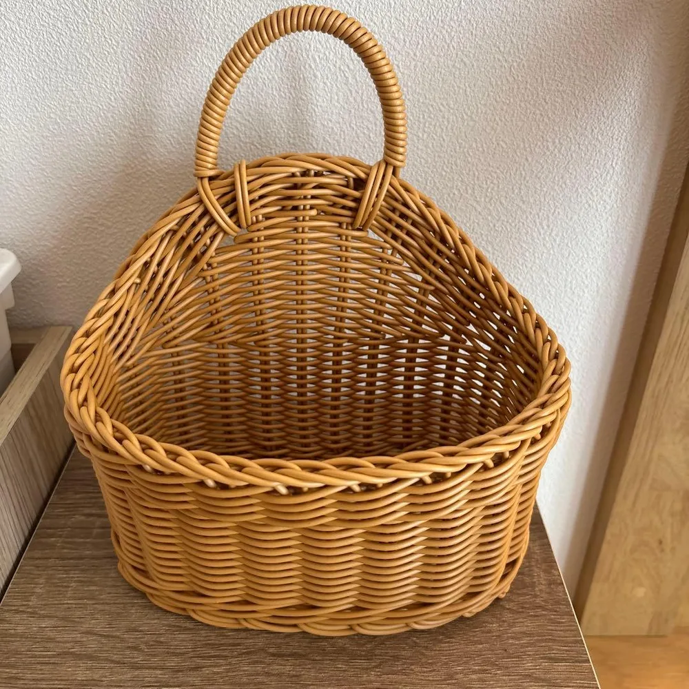 壁掛けバスケット かご ラタン インテリア