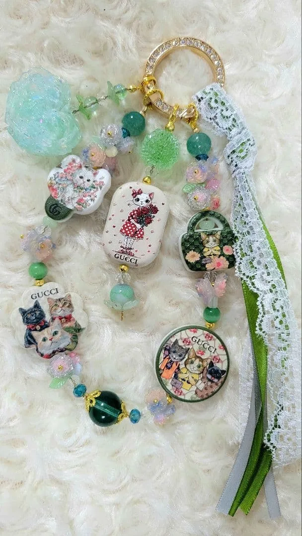 浮き彫りビーズ✨猫✨ロゴ入✨高品質ビーズストラップ