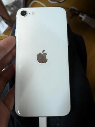 Apple iPhone 本体 ホワイト se2 第2世代