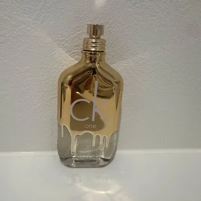 Calvin Klein シーケーワン ゴールド オードトワレ 100mL