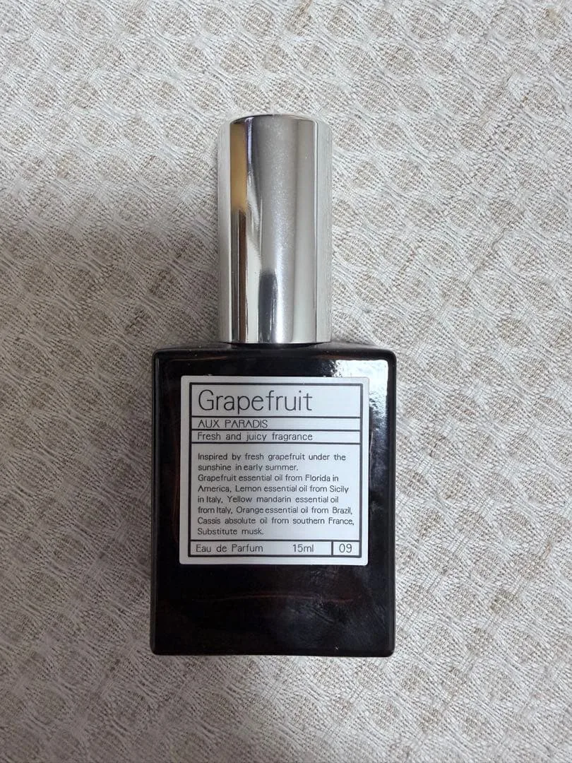 AUX PARADIS Grapefruit オードパルファン 15mL 香水