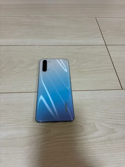 OPPO Reno3スマートフォン 本体