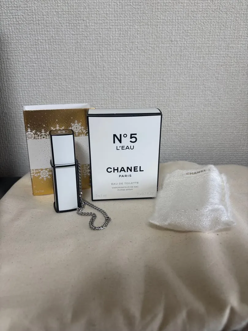 CHANEL N°5 ローオードゥトワレットパーススプレイチャーム・チェーン付き